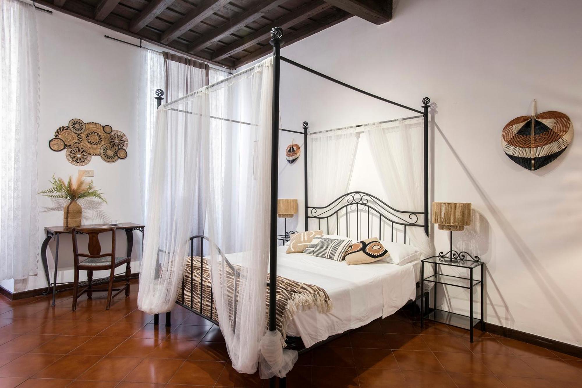 Trevi Fountain House Deluxe Apartment